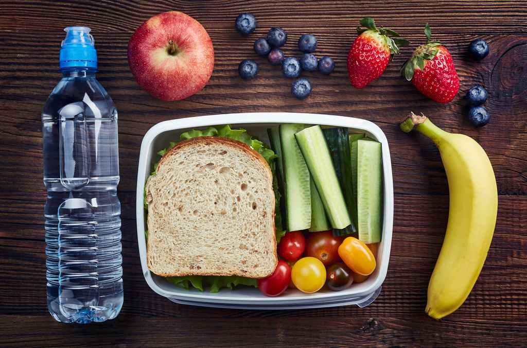Safe food handling during school lunches