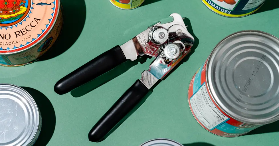Safe food handling during proper cleaning of can openers